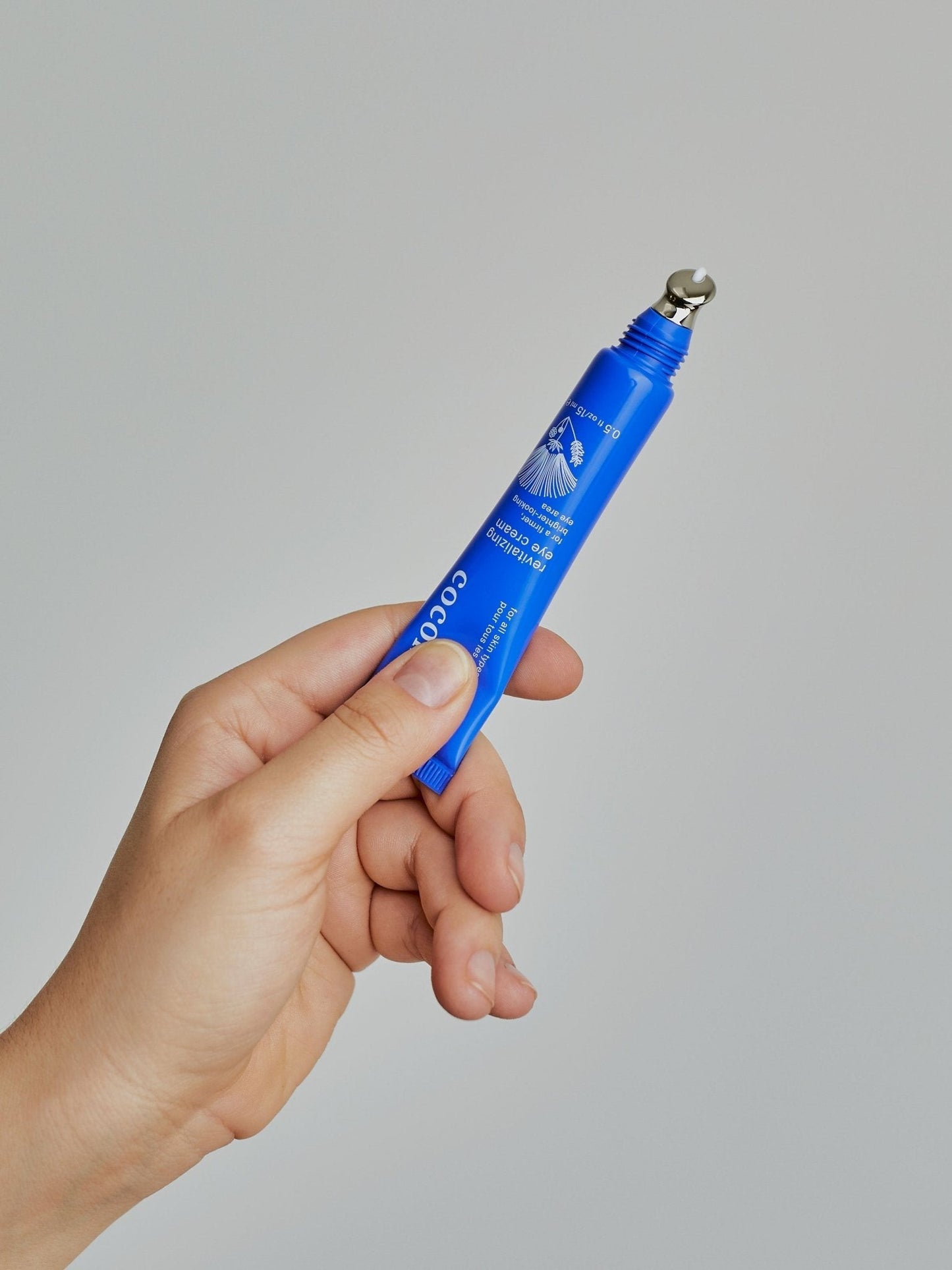 Revitalizing eye cream