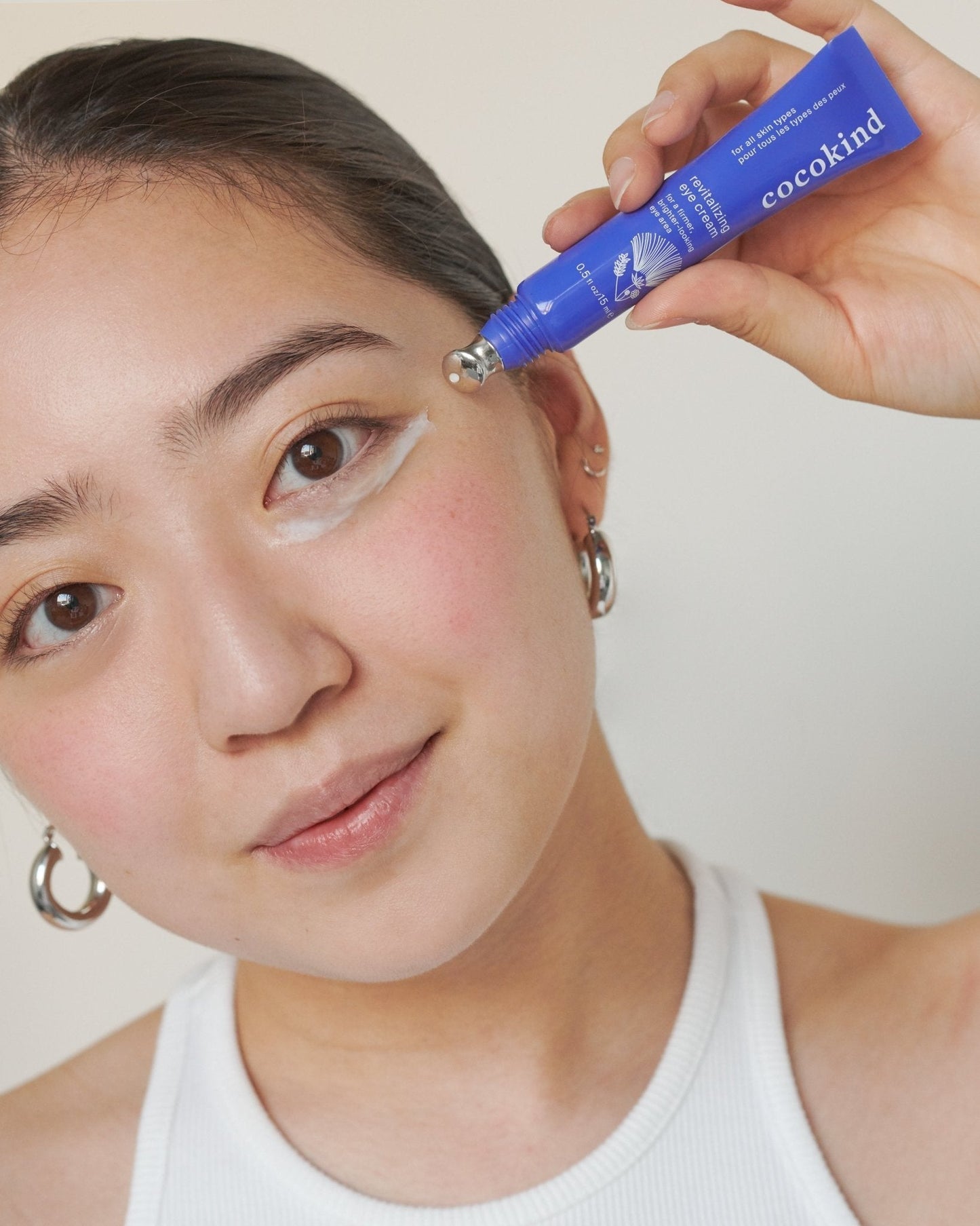 Revitalizing eye cream